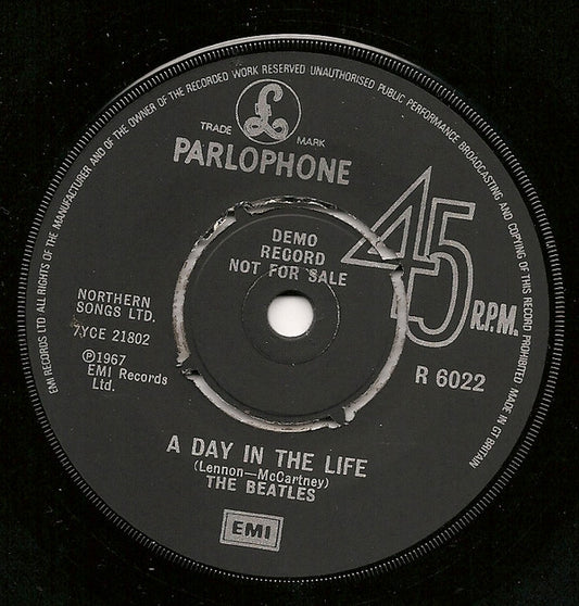 The Beatles : Sgt. Pepper's Lonely Hearts Club Band / With A Little Help From My Friends (7", Single, Promo)