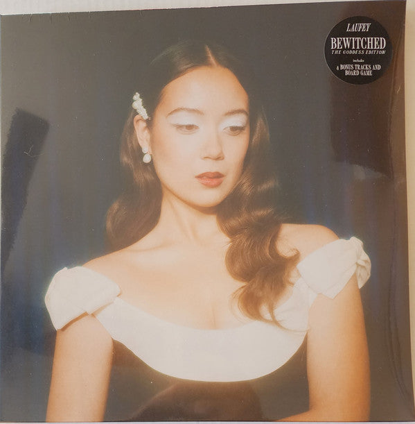 洋楽 Laufey / Bewitched : The Goddess Edition Bewitched: the Goddess Edition (CD) - Laufey | Platenzaak.nl
